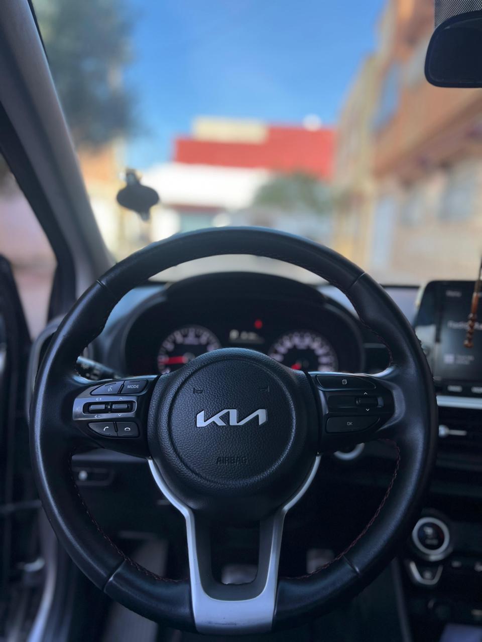 Lazrak auto Kia picanto gt line 2022 